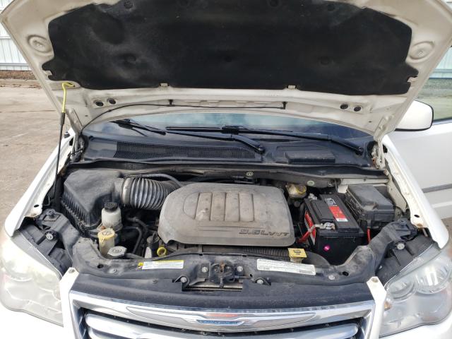2011 CHRYSLER TOWN AND C 2A4RR5DG2BR618375