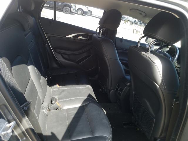 2018 INFINITI QX30 PURE SJKCH5CR8JA058136