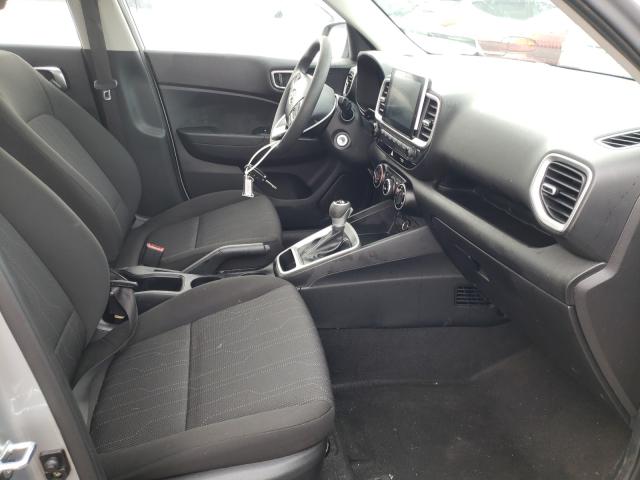 2021 HYUNDAI VENUE SE KMHRB8A38MU094745