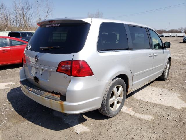 2010 VOLKSWAGEN ROUTAN SE 2V4RW3D18AR202446