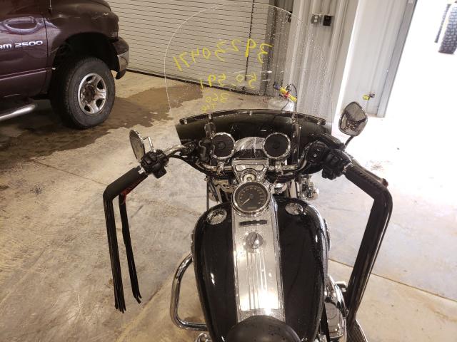 2010 HARLEY-DAVIDSON FLHRC 1HD1FR418AB625163
