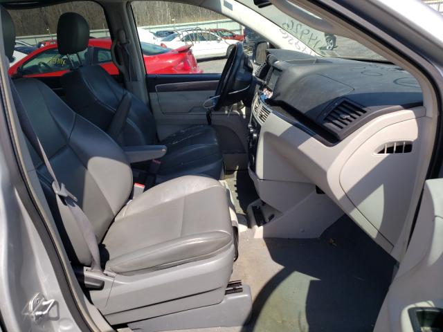 2010 VOLKSWAGEN ROUTAN SE 2V4RW3D18AR202446
