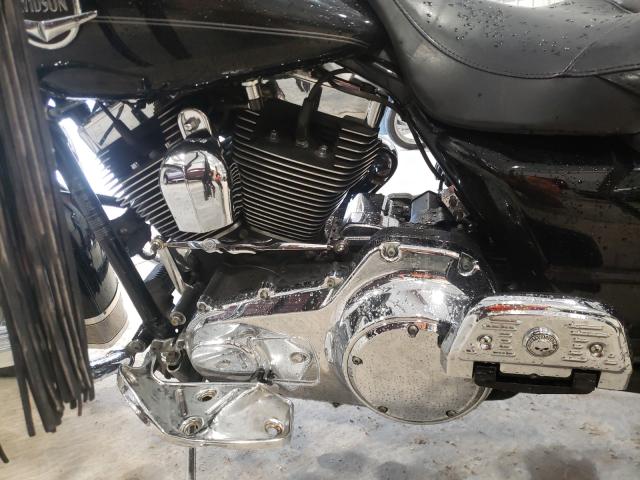 2010 HARLEY-DAVIDSON FLHRC 1HD1FR418AB625163