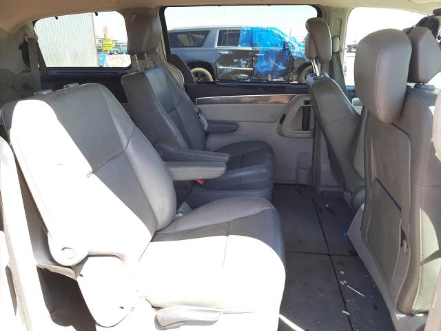 2010 VOLKSWAGEN ROUTAN SE 2V4RW3D14AR333079