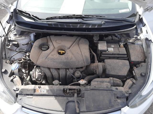 2016 HYUNDAI ELANTRA SE 5NPDH4AE3GH687127