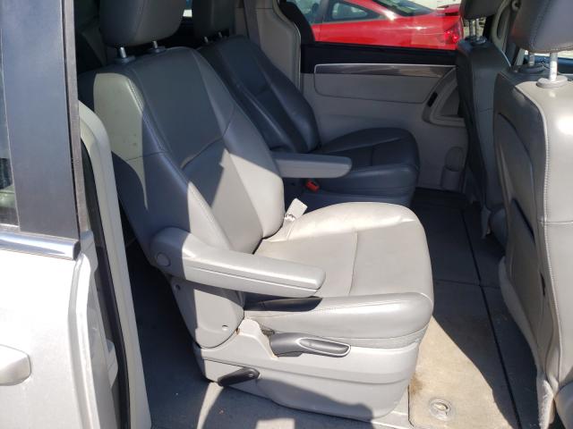 2010 VOLKSWAGEN ROUTAN SE 2V4RW3D18AR202446