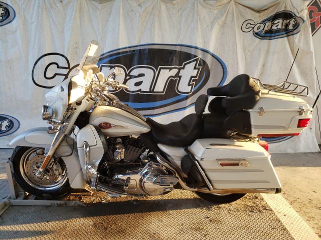 2008 HARLEY-DAVIDSON FLHTCUSE3 1HD1PR8158Y956135
