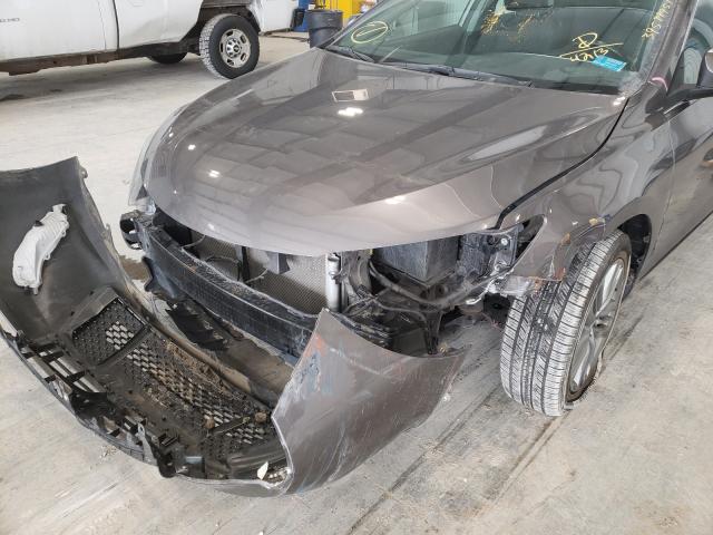 VIN 5FNYF8H60NB016359 2016 TOYOTA CAMRY LE no.9