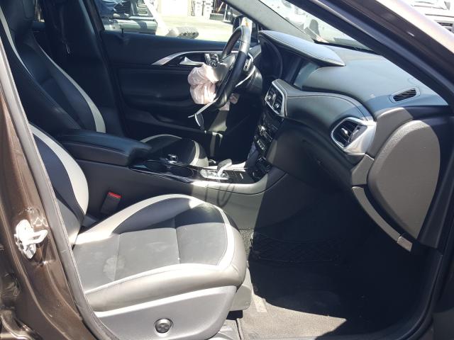 2017 INFINITI QX30 BASE SJKCH5CP1HA019283