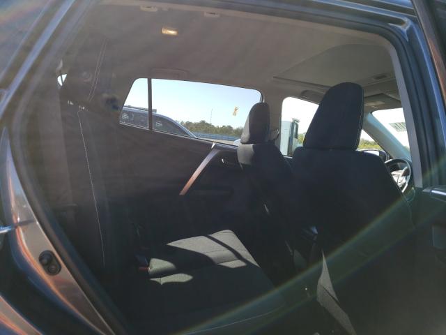 2018 TOYOTA RAV4 HV LE JTMRJREV1JD196053