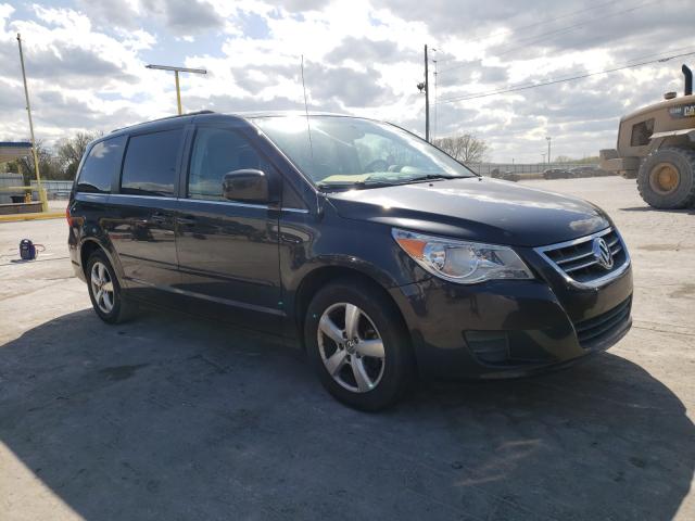 2011 VOLKSWAGEN ROUTAN SE 2V4RW3DG1BR717228