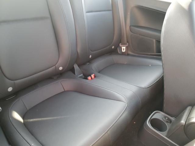 2017 VOLKSWAGEN BEETLE SE 3VWJ17AT7HM608106