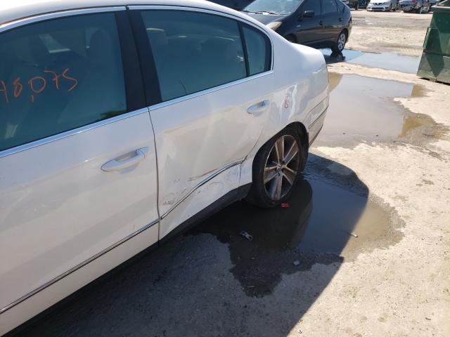 2010 VOLKSWAGEN PASSAT KOM WVWJK7AN6AE104935
