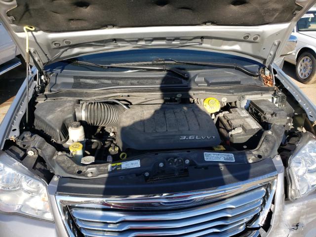 2014 CHRYSLER TOWN & COU 2C4RC1CG7ER460623