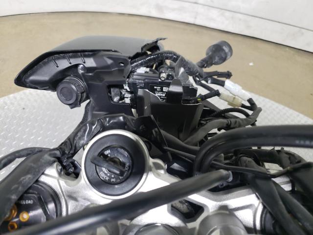 2017 YAMAHA FZ10 JYARN48E5HA000142
