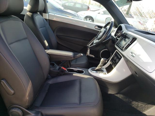 2017 VOLKSWAGEN BEETLE SE 3VWJ17AT7HM608106