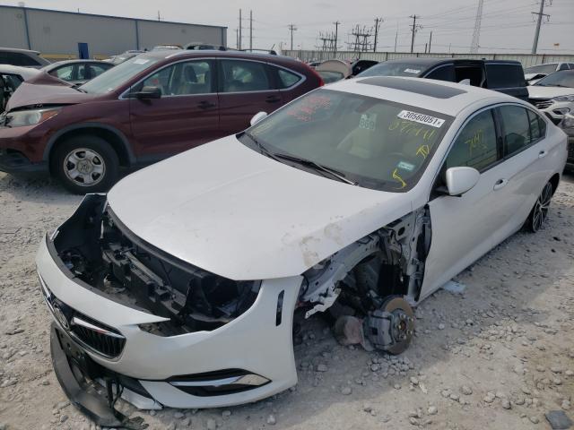 2019 BUICK REGAL ESSE W04GP6SX8K1077441