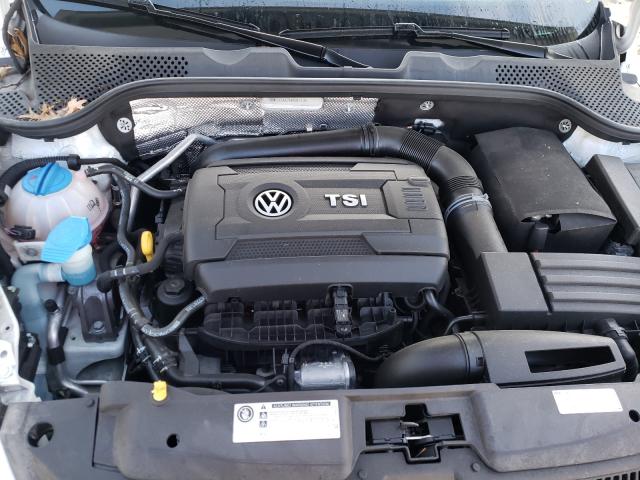 2017 VOLKSWAGEN BEETLE SE 3VWJ17AT7HM608106