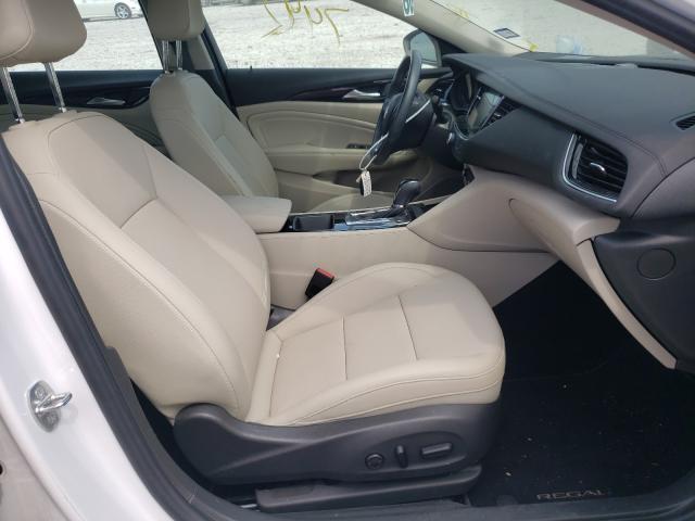 2019 BUICK REGAL ESSE W04GP6SX8K1077441