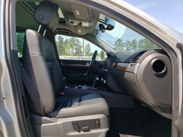 2010 VOLKSWAGEN TOUAREG TD WVGFK7A9XAD001205