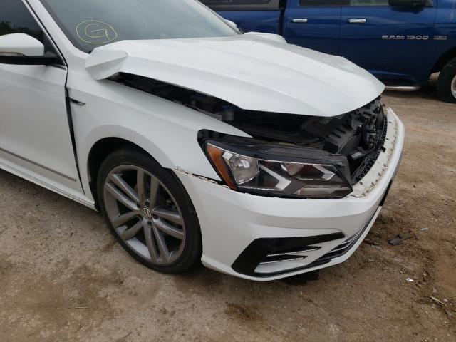 2017 VOLKSWAGEN PASSAT R-L 1VWDT7A34HC002979