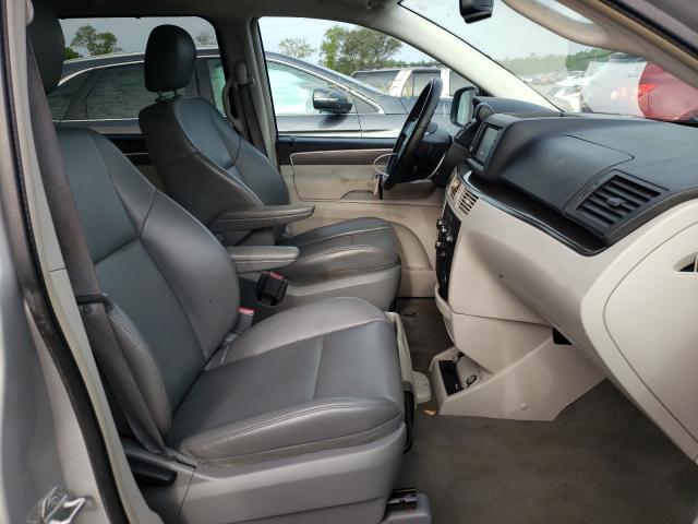 2010 VOLKSWAGEN ROUTAN SE 2V4RW3D17AR184389