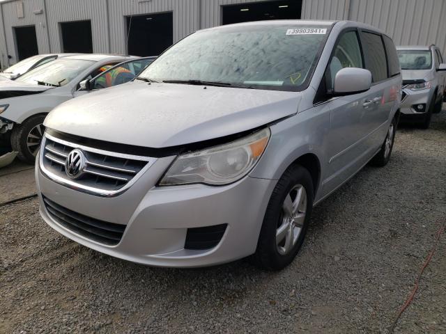 2010 VOLKSWAGEN ROUTAN SE 2V4RW3D17AR184389