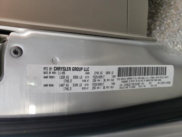 2010 VOLKSWAGEN ROUTAN SE 2V4RW3D17AR184389