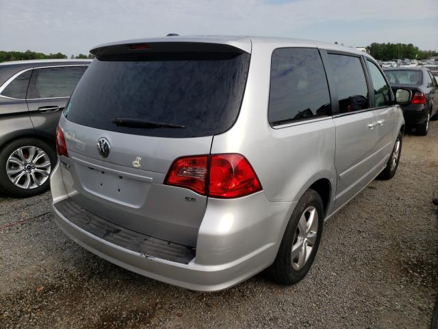 2010 VOLKSWAGEN ROUTAN SE 2V4RW3D17AR184389