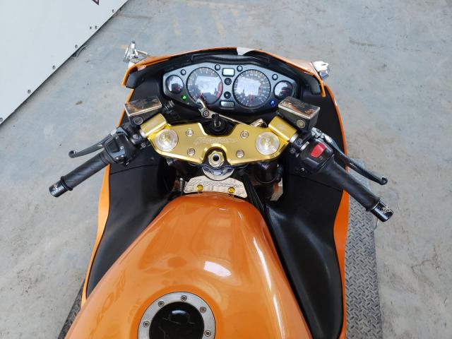 2003 SUZUKI GSX-1300R JS1GW71AX32106410