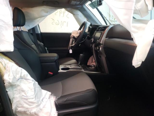 2020 TOYOTA 4RUNNER SR JTEBU5JR7L5752739