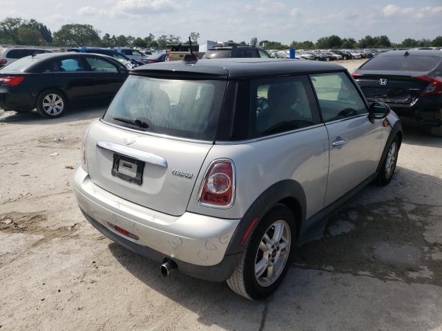 2011 MINI COOPER WMWSU3C56BT098455