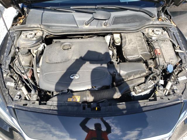 2017 INFINITI QX30 BASE SJKCH5CR8HA025843