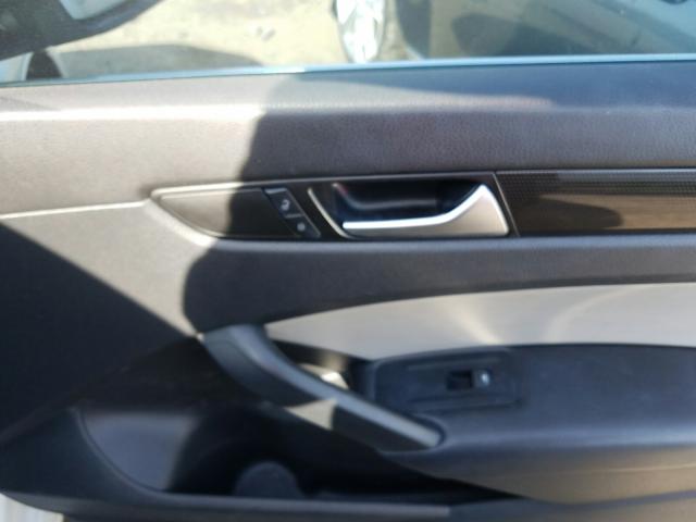 2015 VOLKSWAGEN PASSAT SE 1VWBT7A30FC028788