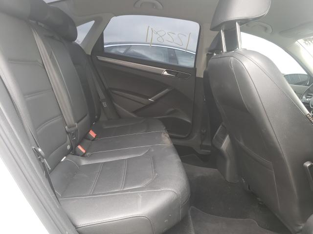 2017 VOLKSWAGEN PASSAT R-L 1VWDT7A38HC019848