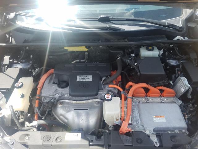 2018 TOYOTA RAV4 HV LE JTMRJREV6JD194797