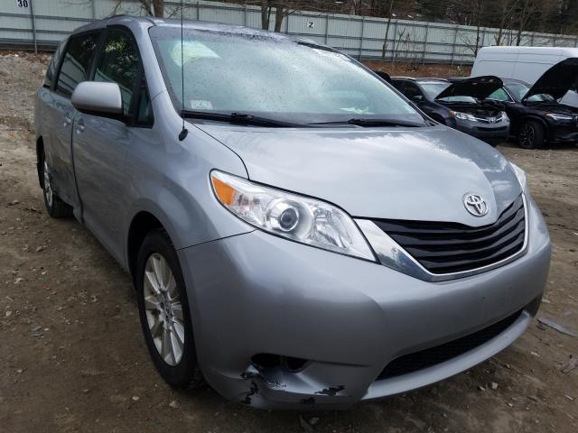 2014 TOYOTA SIENNA LE