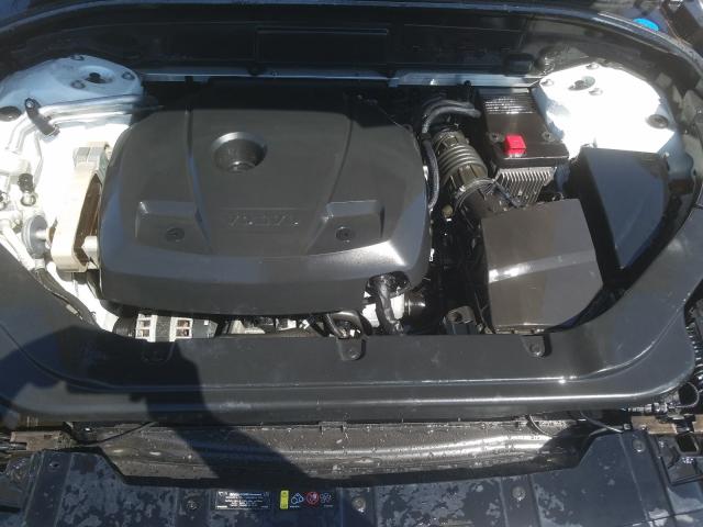 2018 VOLVO XC60 T6 MO YV4A22RKXJ1028413