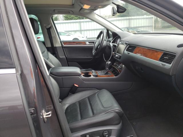 2013 VOLKSWAGEN TOUAREG V6 WVGEF9BP9DD002018