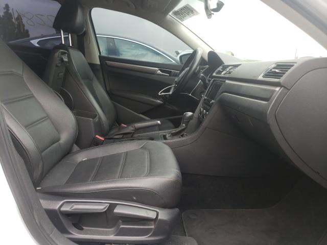 2017 VOLKSWAGEN PASSAT R-L 1VWDT7A38HC019848