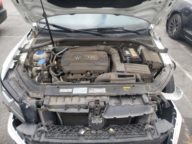 2017 VOLKSWAGEN PASSAT R-L 1VWDT7A38HC019848