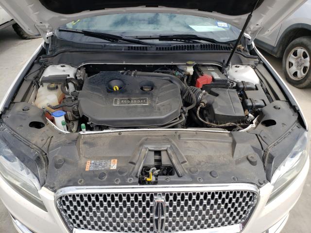 2017 LINCOLN MKZ RESERV 3LN6L5E9XHR613160