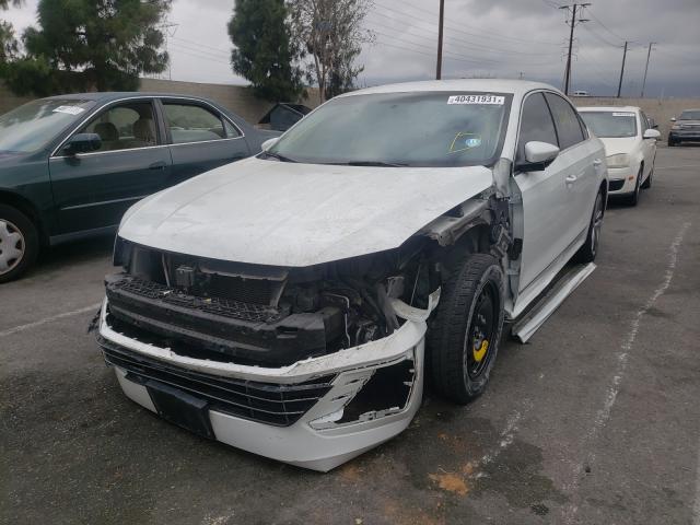 2017 VOLKSWAGEN PASSAT R-L 1VWDT7A38HC019848
