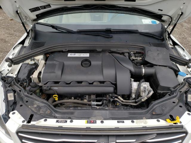 2015 VOLVO XC60 T6 PR YV4902RKXF2636166