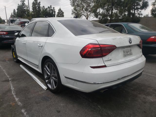 2017 VOLKSWAGEN PASSAT R-L 1VWDT7A38HC019848