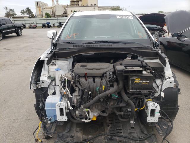 VIN 5YJ3E1EB9KF406992 2018 HYUNDAI SANTA FE S no.9