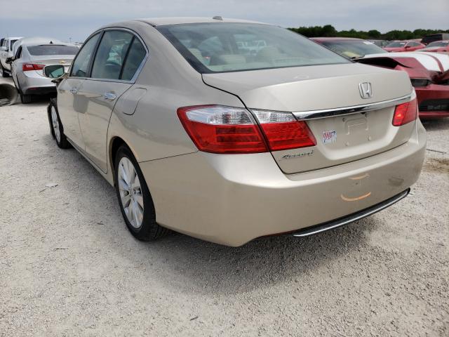 2015 HONDA UK 1HGCR2F85FA266338