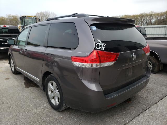 VIN 3FA6P0H72FR145031 2013 TOYOTA SIENNA LE no.3