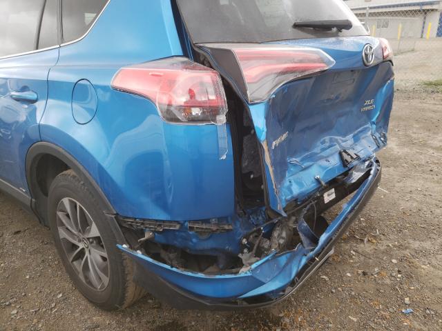 2017 TOYOTA RAV4 HV LE JTMRJREV9HD067388