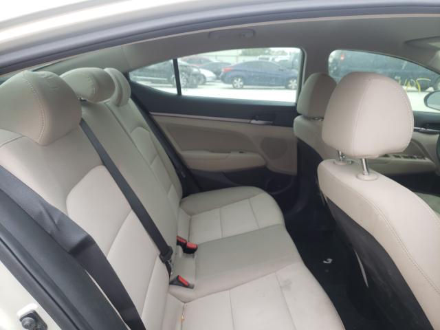 2018 HYUNDAI ELANTRA SE 5NPD84LF4JH245194